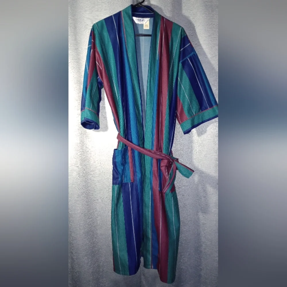 Vintage Robe - Picture 1 of 4